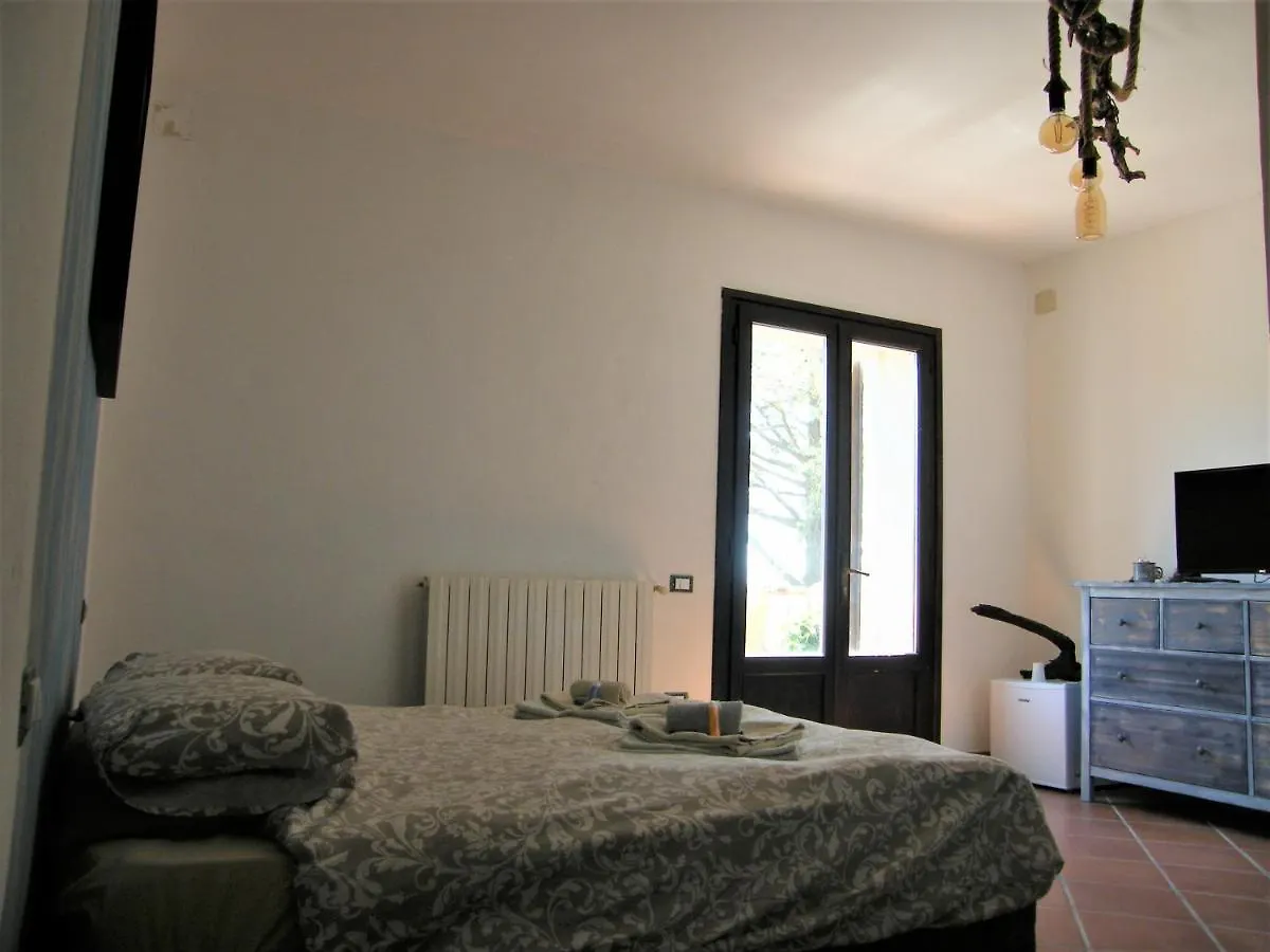 Casolare Casa Ricci Bed and Breakfast Riotorto 0*,  Italien